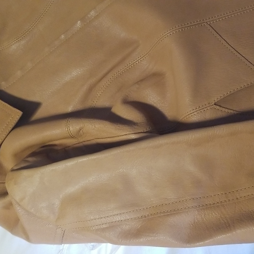 GAP Women's Camel Leather Jacket And Made In Canada Vintage Leather Cowboy boots - Picture 10 of 10